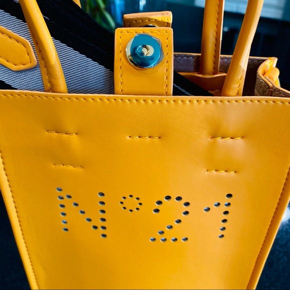N21 Handbags Micro Shopping Verticale Tote NWOT - Picture 12 of 13
